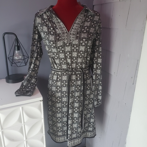 Max Studio Dresses & Skirts - Max studio print collared long sleeve dress